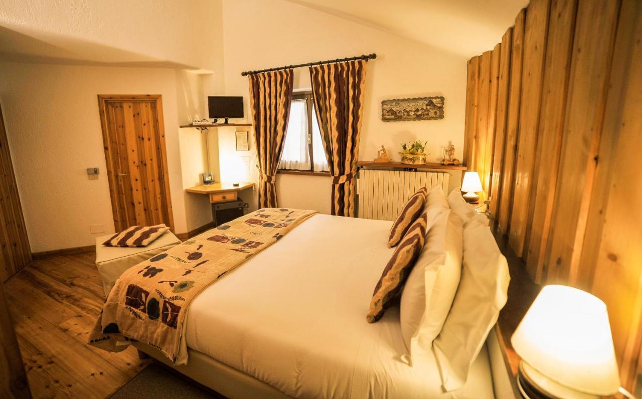 Hotel La Grange - Animal Chic Hotel Courmayeur Bagian luar foto