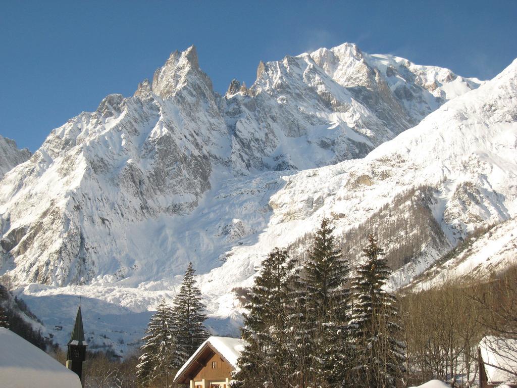 Hotel La Grange - Animal Chic Hotel Courmayeur Bagian luar foto