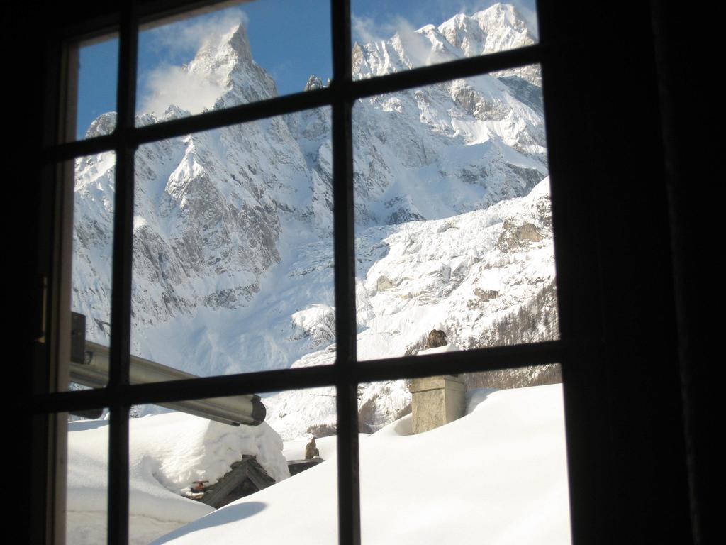 Hotel La Grange - Animal Chic Hotel Courmayeur Bagian luar foto