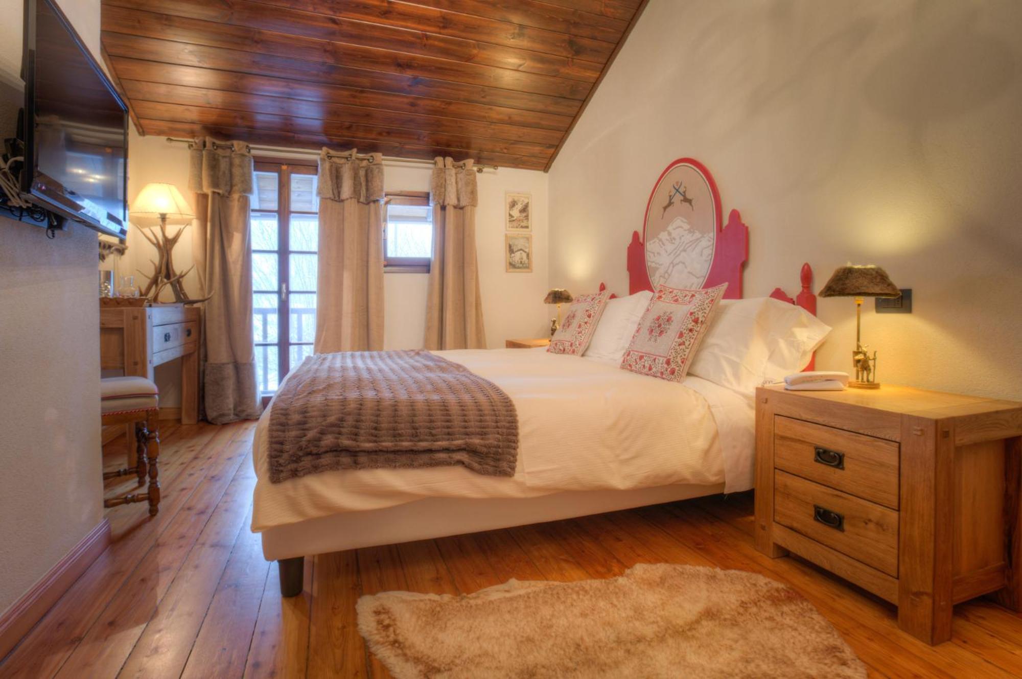 Hotel La Grange - Animal Chic Hotel Courmayeur Bagian luar foto