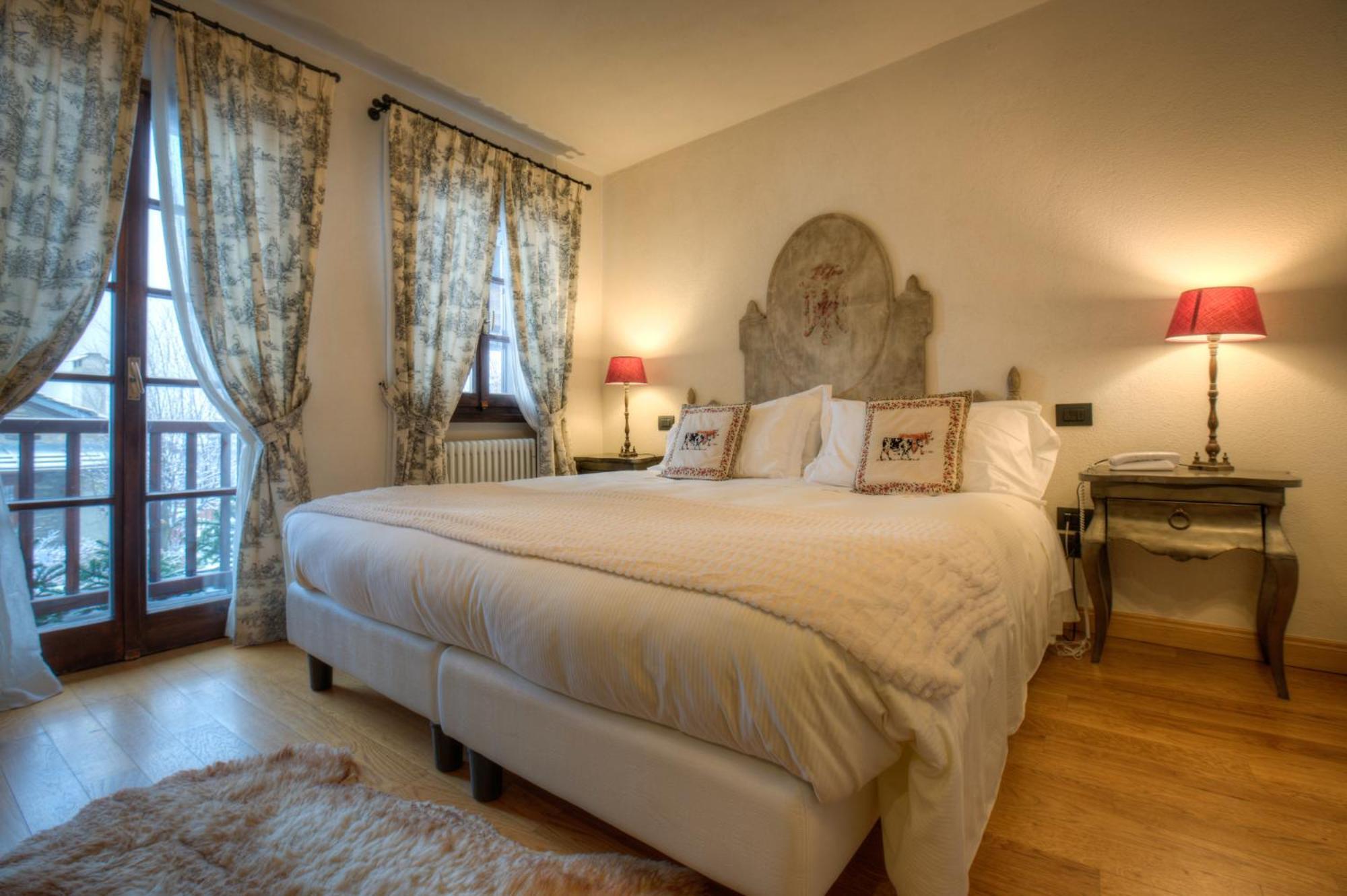 Hotel La Grange - Animal Chic Hotel Courmayeur Bagian luar foto