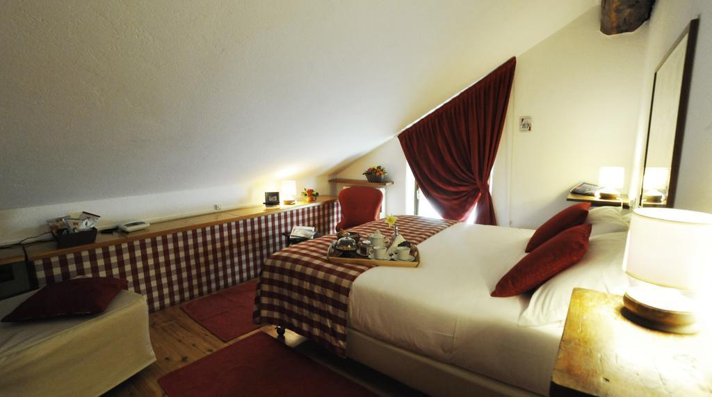 Hotel La Grange - Animal Chic Hotel Courmayeur Bagian luar foto