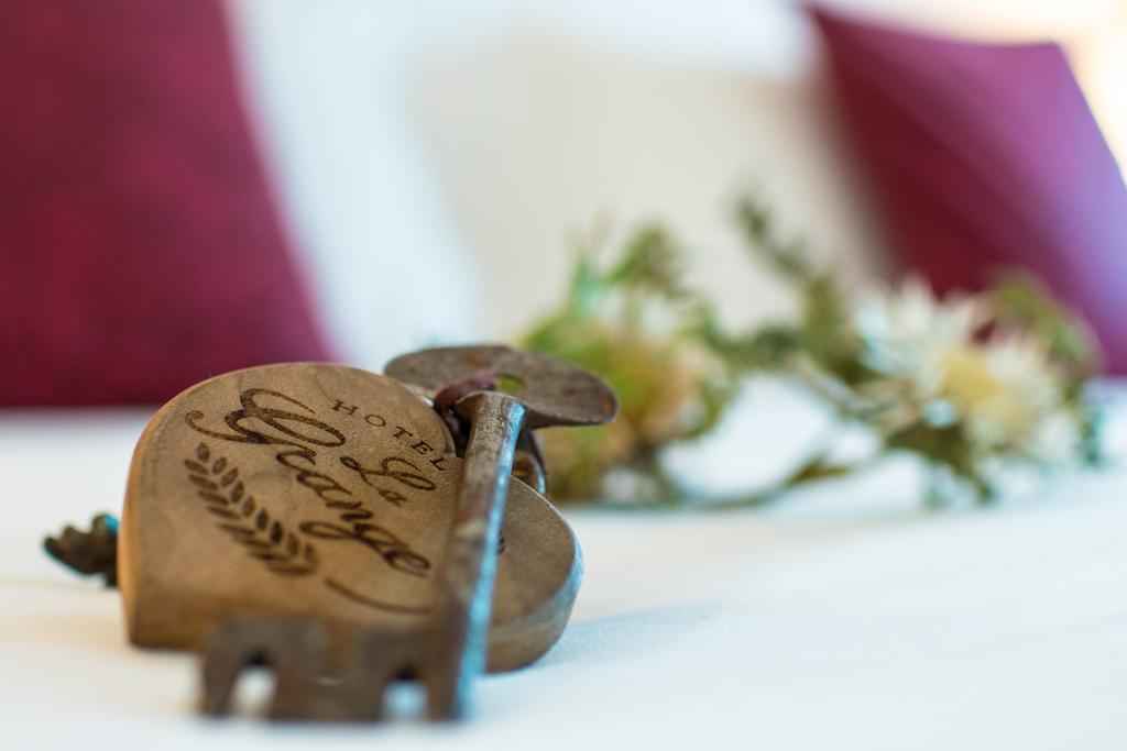 Hotel La Grange - Animal Chic Hotel Courmayeur Bagian luar foto